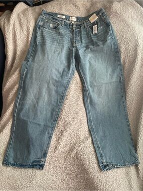 Light Blue women’s Mid Rise baggy 90s Fit Jeans